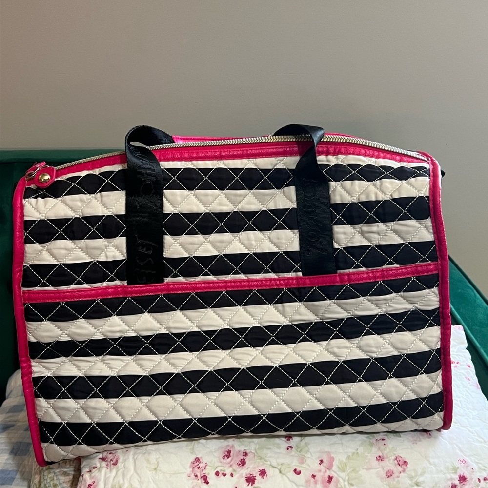 Betsy Johnson duffel overnight weekender bag - Picture 6 of 11